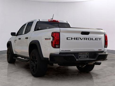 Used 2024 Chevrolet Colorado Trail Boss w/ Technology Package image 5