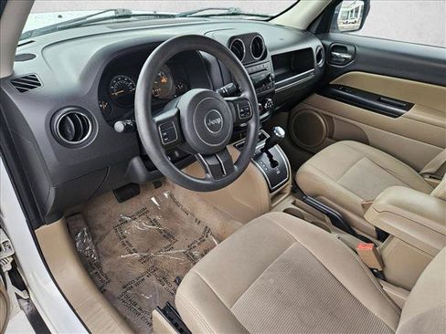 Used 2014 Jeep Patriot Sport FWD image 10