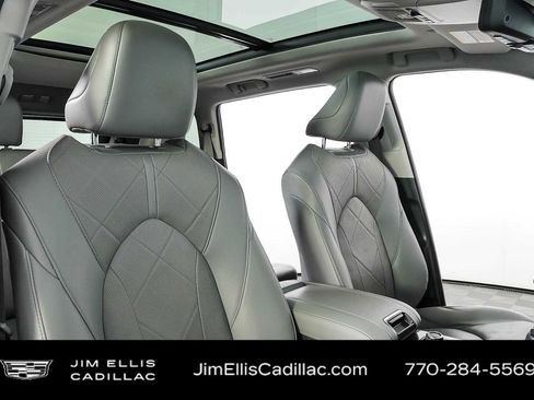 Used 2021 Toyota Highlander Platinum AWD/4WD image 23