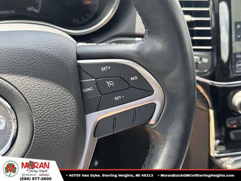 Used 2019 Jeep Grand Cherokee Altitude AWD/4WD image 23