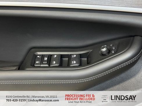 New 2025 Jeep Grand Cherokee L Limited w/ Luxury Tech Group II image 38