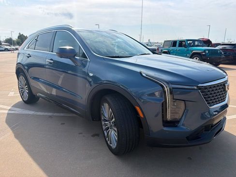 Used 2025 Cadillac XT4 Premium Luxury AWD/4WD image 5