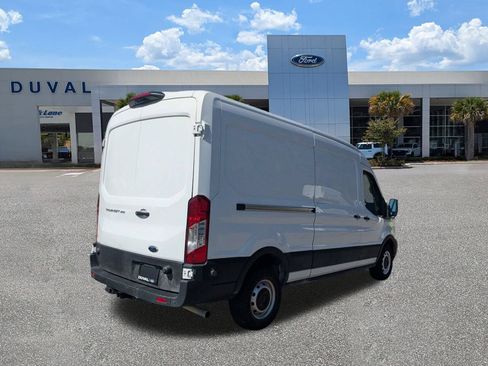 Used 2024 Ford Transit 250 148 Medium Roof RWD image 4