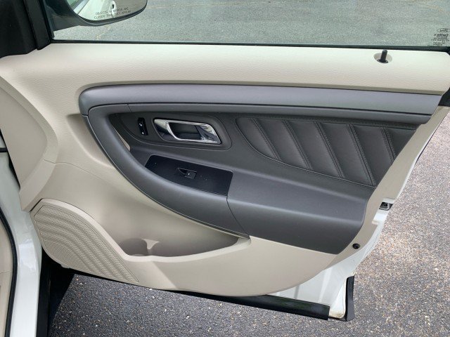 Used 2010 Ford Taurus SEL FWD image 20
