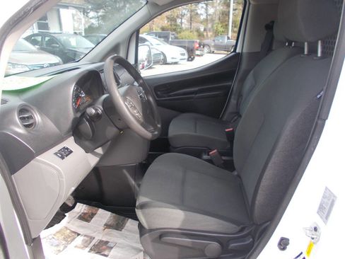 Used 2020 Nissan NV200 SV image 5