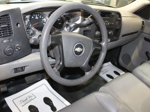 Used 2011 Chevrolet Silverado 2500 W/T image 18