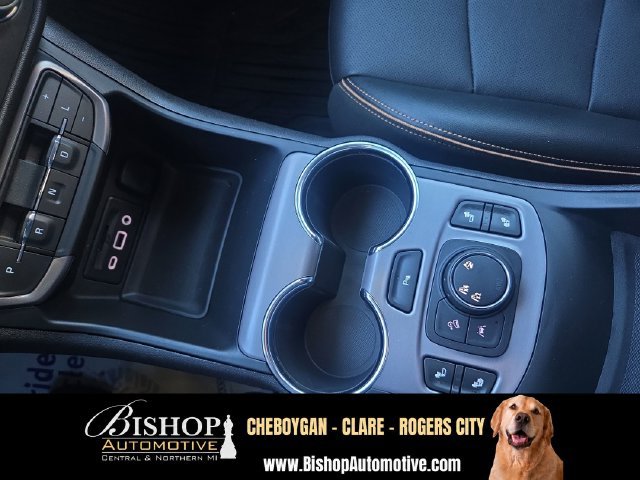 Used 2024 GMC Terrain AT4 w/ Tech Package AWD/4WD image 21