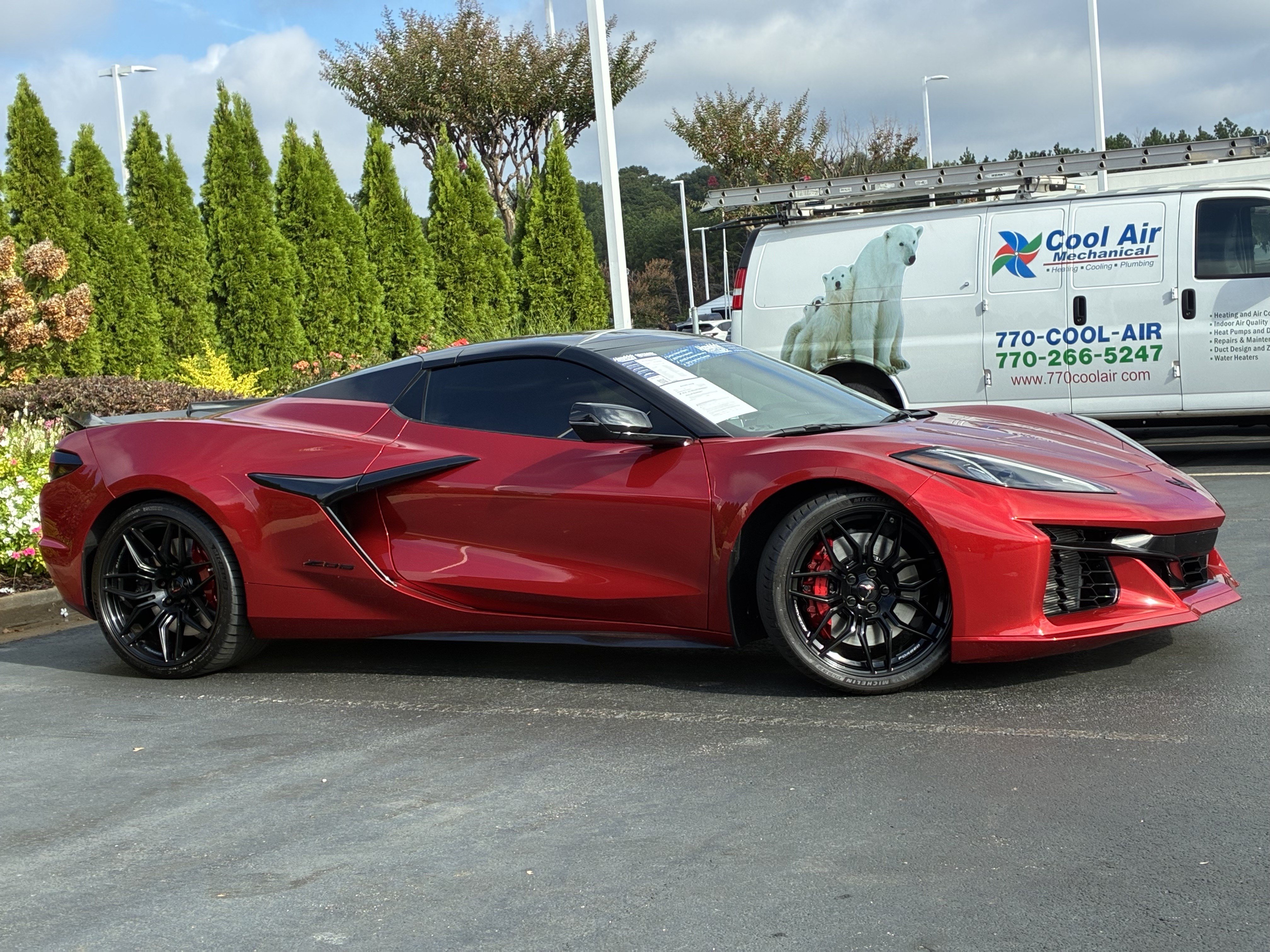 Used 2025 Chevrolet Corvette Z06 RWD image 3