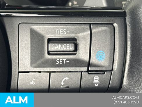 Used 2022 Nissan Pathfinder SV FWD image 28