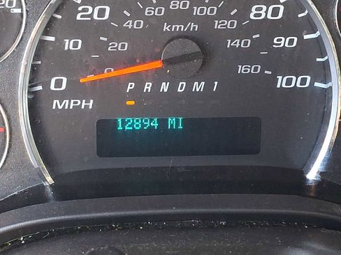 Used 2024 GMC Savana 2500 w/ Driver Convenience Package RWD image 18