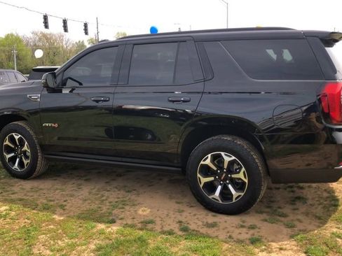 Used 2025 GMC Yukon AT4 w/ AT4 Premium Plus Package AWD/4WD image 4