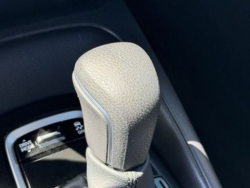Used 2025 Toyota Corolla SE FWD image 21