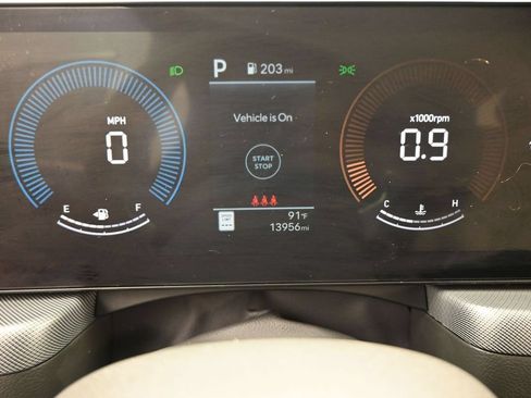 Used 2024 Hyundai Sonata SEL FWD image 2