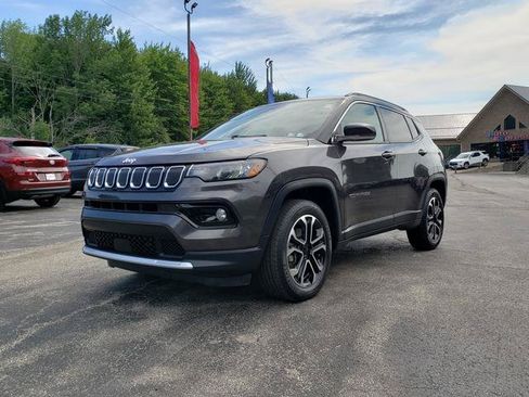 Used 2022 Jeep Compass Limited AWD/4WD image 3