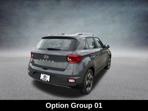 Used 2026 Hyundai Venue SEL FWD image 6