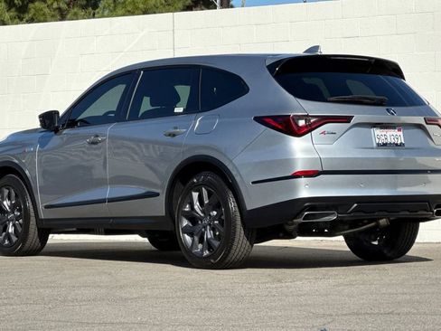 Certified 2023 Acura MDX A-Spec image 3