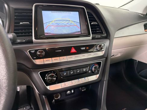 Used 2019 Hyundai Sonata SE FWD image 15