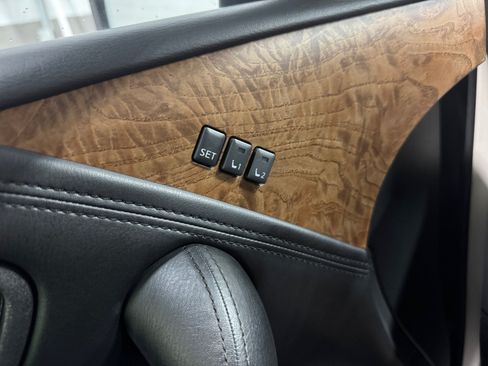 Used 2022 Nissan Armada SL w/ Captain's Chairs Package RWD image 18