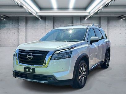 Used 2022 Nissan Pathfinder Platinum