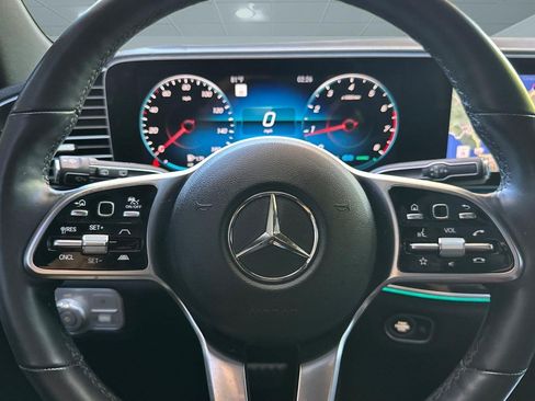 Used 2022 Mercedes-Benz GLS 450 4MATIC image 10