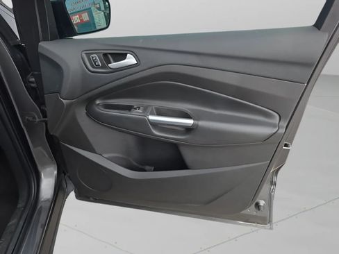 Used 2018 Ford Escape SE FWD image 14