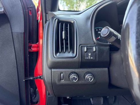 Used 2018 Chevrolet Colorado ZR2 AWD/4WD image 18