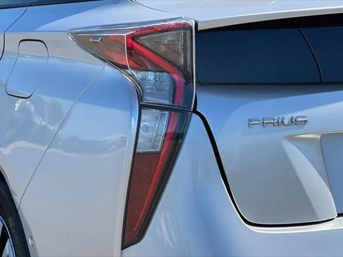 Certified 2017 Toyota Prius Two w/ Prius Two Safety Plus Package FWD image 31