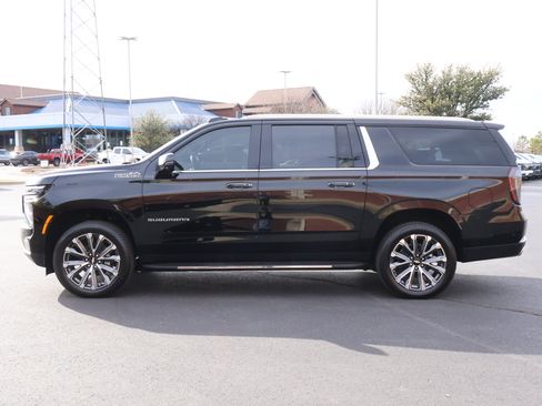 New 2026 Chevrolet Suburban High Country w/ Sun And Tow Package image 37