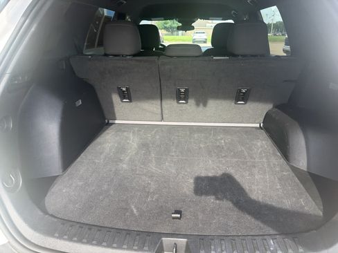 Used 2025 Chevrolet Equinox LT FWD image 27