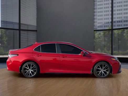 Used 2023 Toyota Camry SE image 6