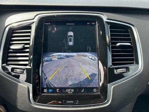 Used 2023 Volvo XC90 T8 Plus w/ Protection Package image 7