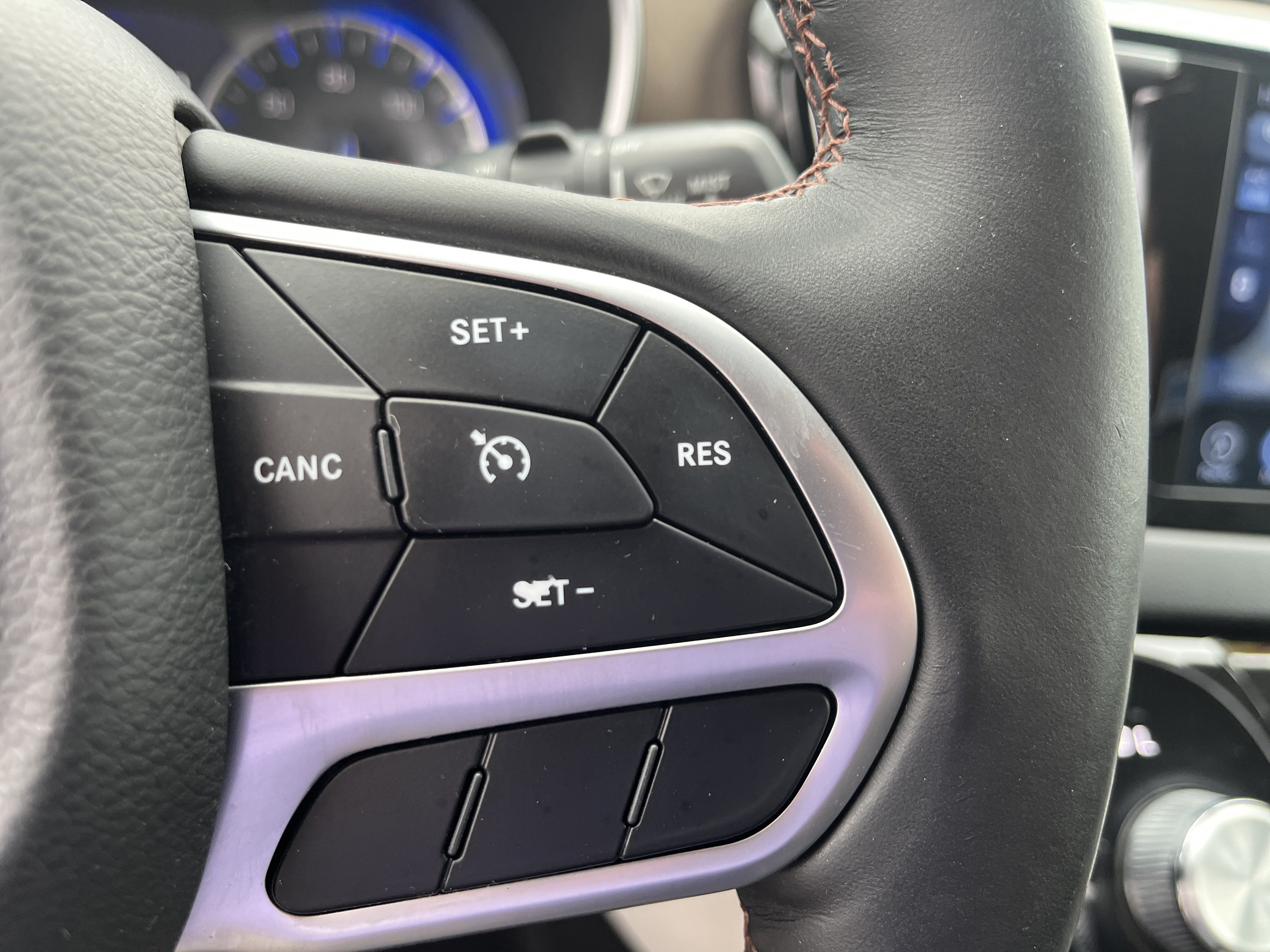 Used 2017 Chrysler Pacifica Touring-L Plus w/ Tire & Wheel Group FWD image 25