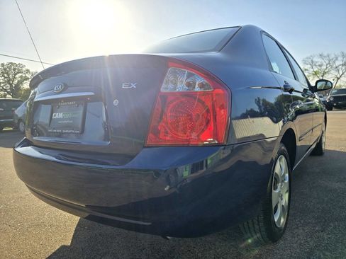 Used 2006 Kia Spectra EX image 12