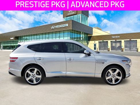 Used 2022 Genesis GV80 2.5T w/ Prestige Package 04 image 4