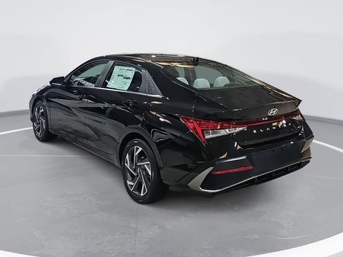 New 2026 Hyundai Elantra Limited image 7