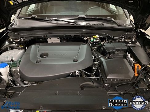 Used 2025 Volvo XC40 B5 Core image 78