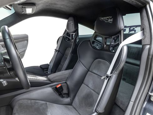 Used 2018 Porsche 911 GT2 RS image 19