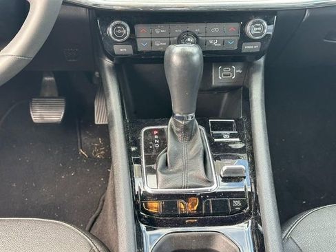 Used 2023 Jeep Compass Limited image 14