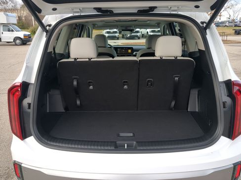 Certified 2025 Kia Telluride S image 23