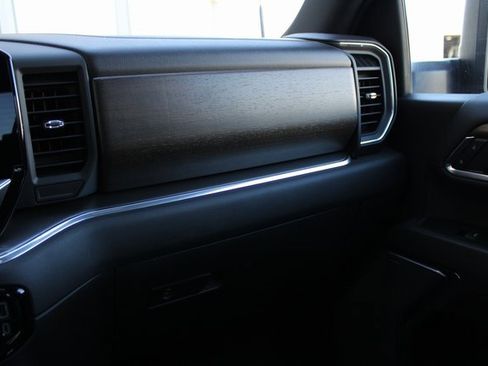 Used 2024 Chevrolet Silverado 2500 High Country w/ High Country Premium Package image 31