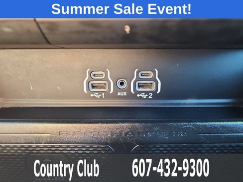 Used 2025 RAM 1500 Laramie AWD/4WD image 14