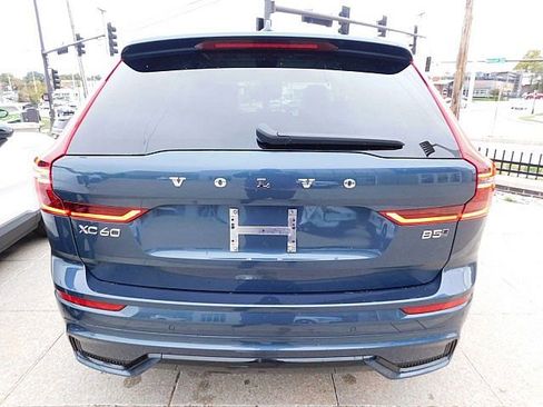 New 2026 Volvo XC60 B5 Ultra w/ Climate Package image 9