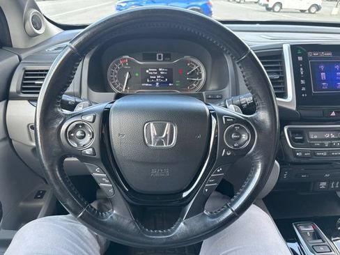 Used 2016 Honda Pilot Touring image 17