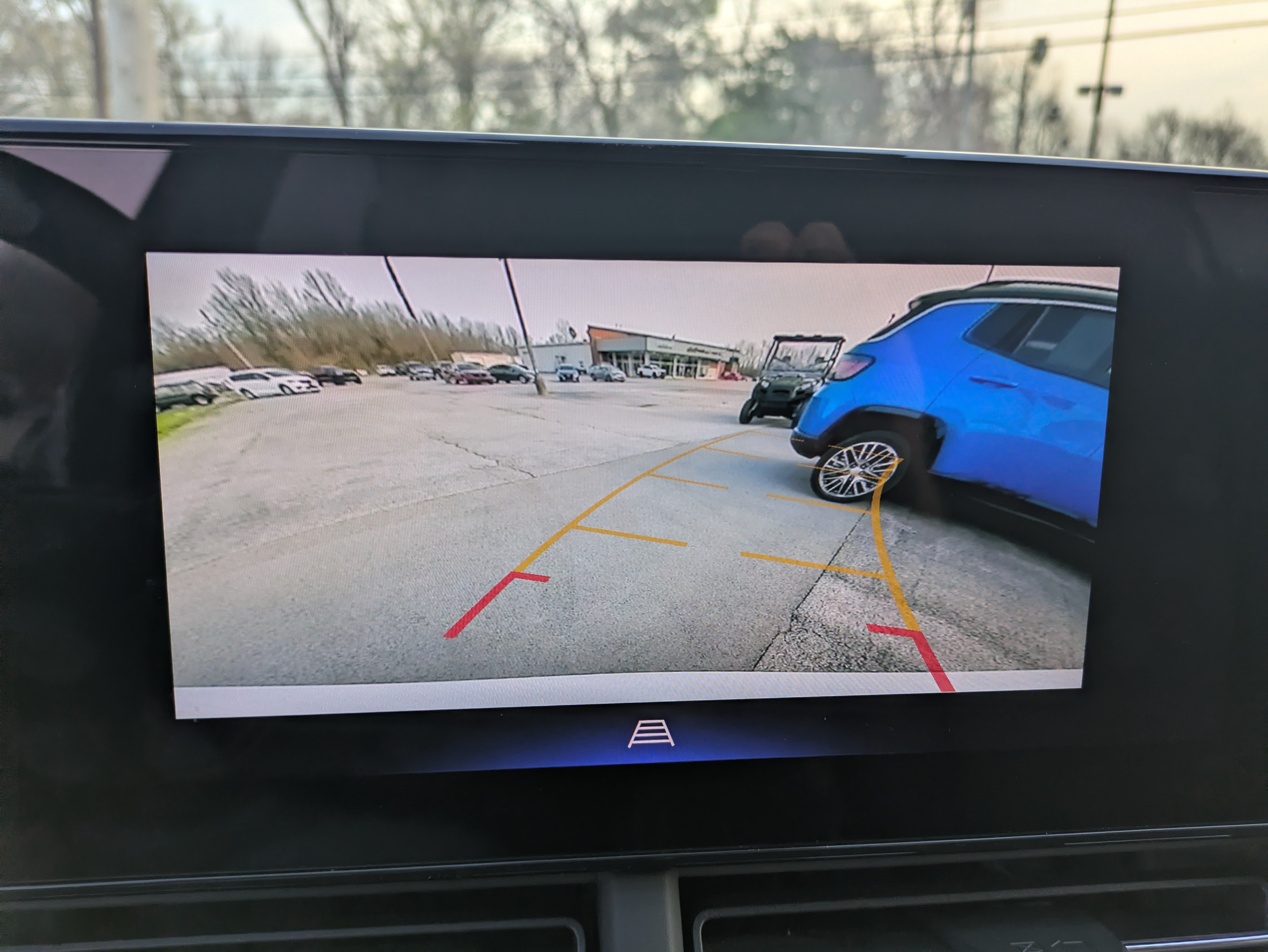 Used 2025 Chevrolet Trax RS w/ Driver Confidence Package FWD image 18