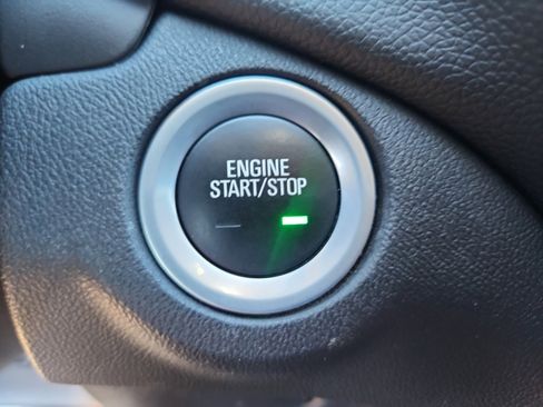 Used 2019 Chevrolet Equinox LT image 31