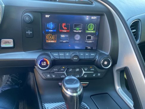 Used 2018 Chevrolet Corvette Z06 RWD image 15