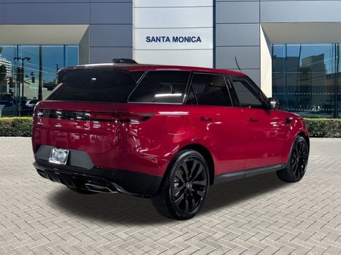 New 2025 Land Rover Range Rover Sport SE image 2