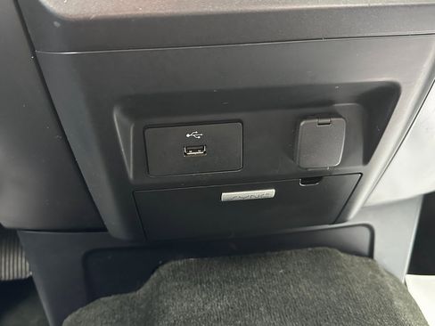 Used 2017 Ford F250 XLT w/ XLT Value Package image 14