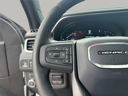 Used 2024 GMC Yukon Denali Ultimate image 31