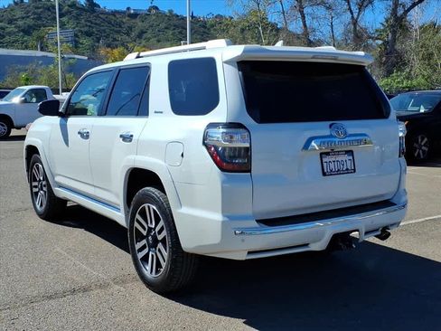Used 2014 Toyota 4Runner Limited image 7